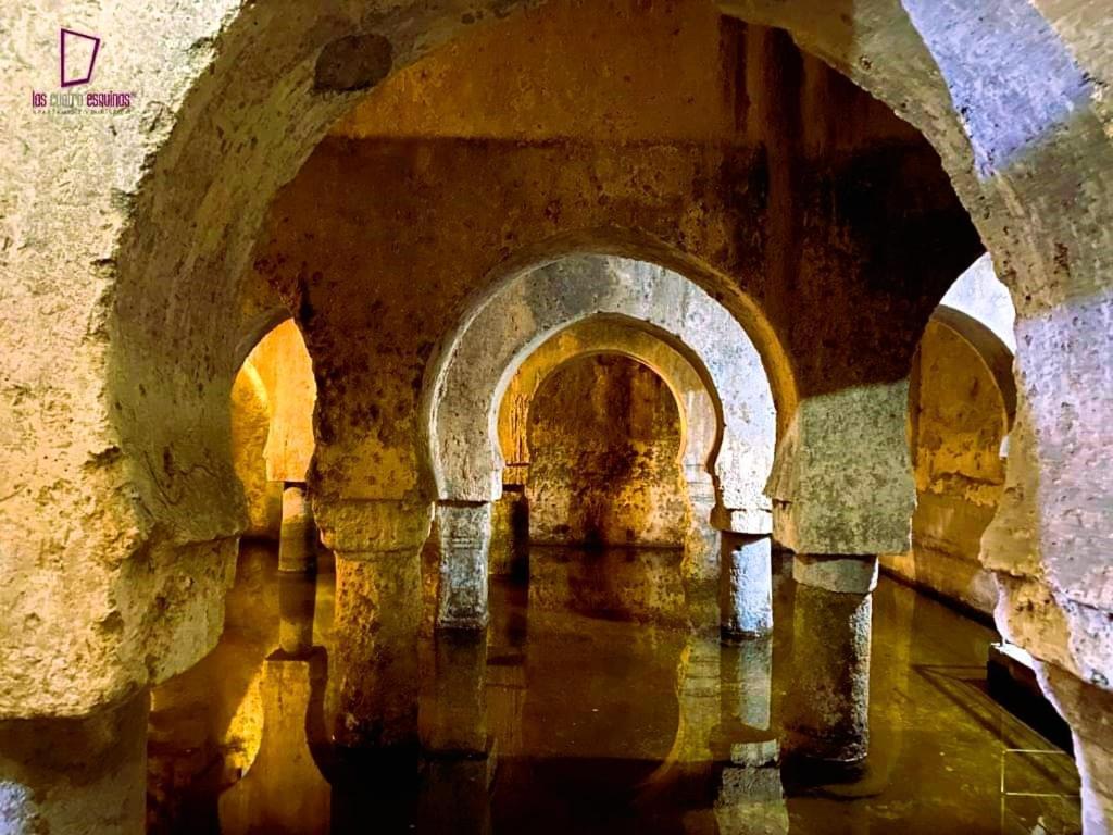 Las Cuatro Esquinas De Касерес Екстер'єр фото
